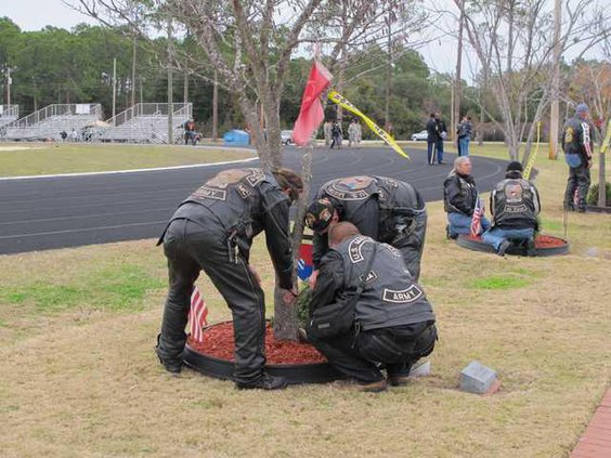 Bikers lay wreath