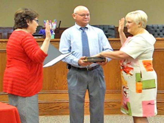 Dr Yvette Keel is sworn in