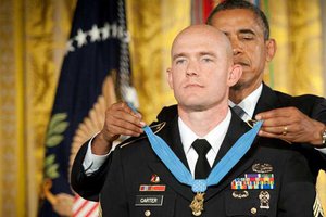 soldier earns medal of honor