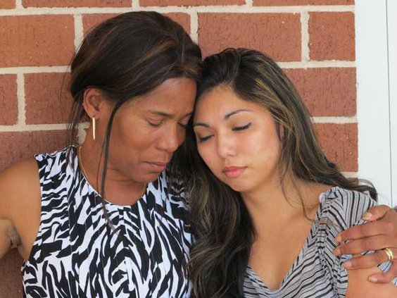 Ling-Noonan-comforting-Feylene-Carrillo