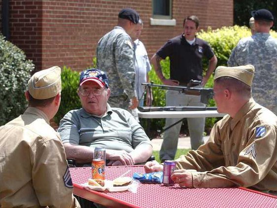 soldiers with korea vietnam vet