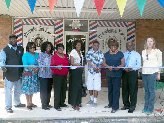 0517 Ribbon cutting Presidential Kuts