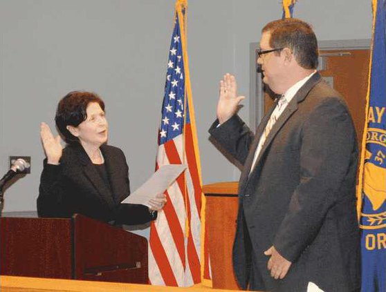 1006-Floyd-swearing-in