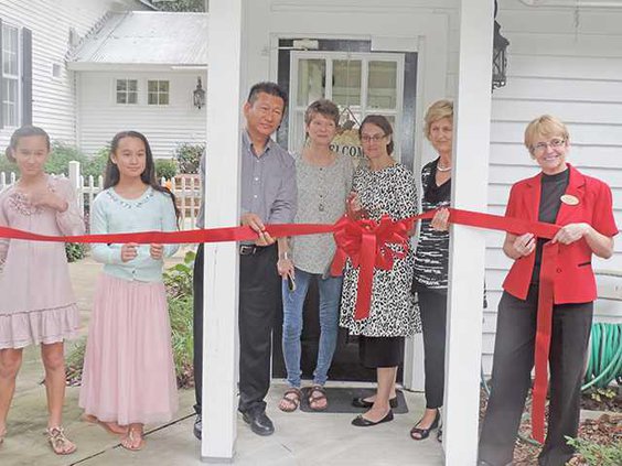 Joanna Ng Photography Ribbon Cutting