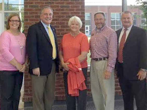 Woods visits Long Co High