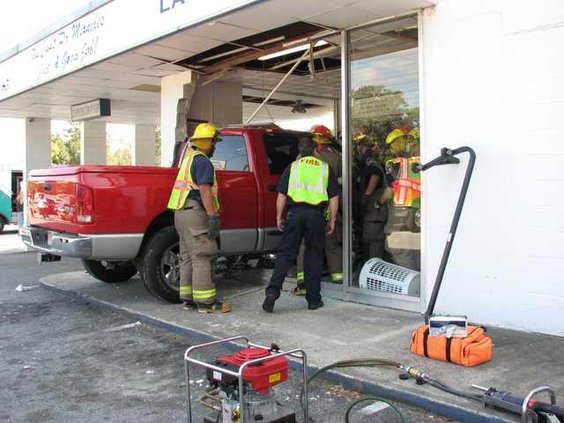 0304 Truck hits cleaners