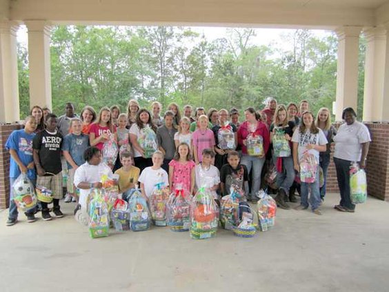 0427 FBLA easter baskets