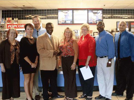 1022-Film-and-foodgroup-shot