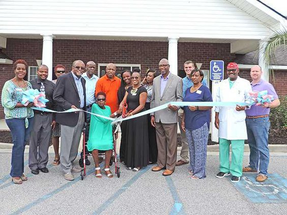 BIZ Wellness ribbon cut