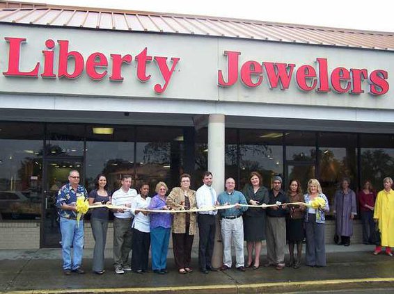 BIZ jewelers opens