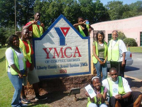 LIFE 0809ygrouppicatsign