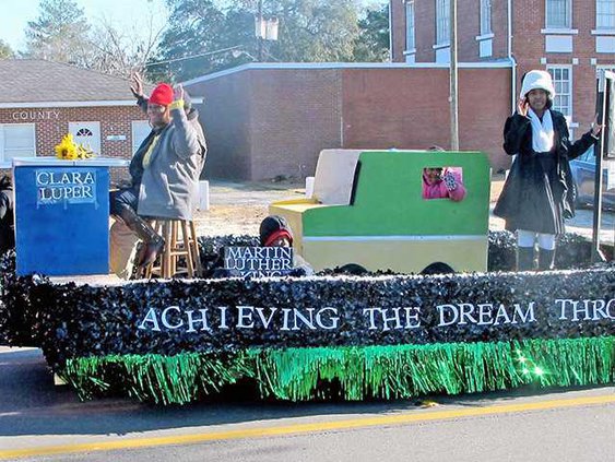 Long MLK parade 1