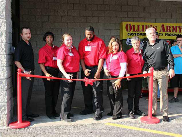 Discount store's opening draws crowd - Coastal Courier