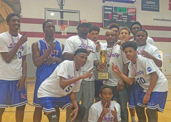 SENIORChamps WithTrophy1