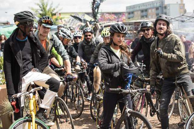 fc52e63a042bdb8fd2d24c02947f65819f4f19f3966fa2bc8fe121a5466ffde1 