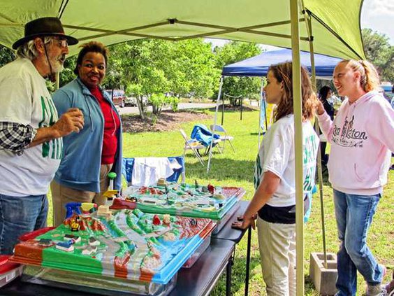 0425earthdayphilwater