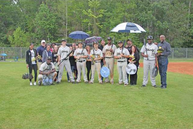 LibertySeniorWithFamily