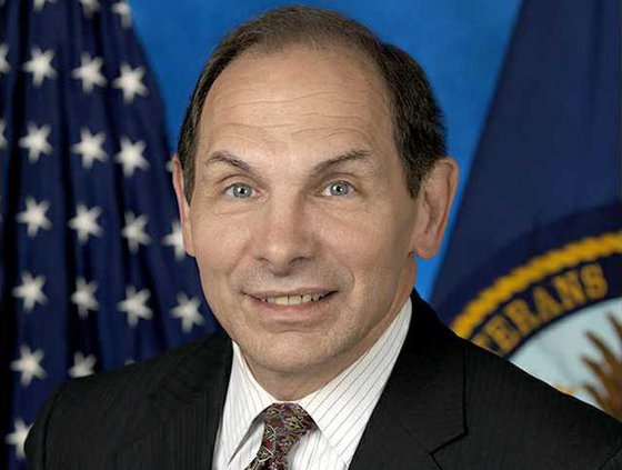 Robert McDonald VA head