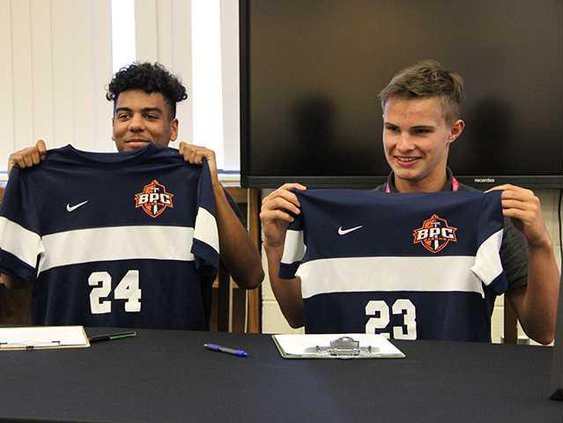 SOCCER SIGNERS
