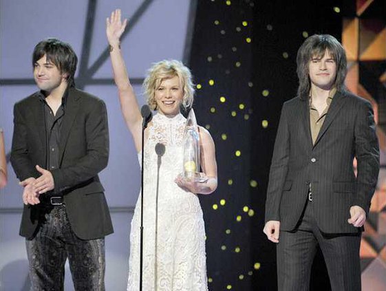  awards11 win thebandperry 1778 21700