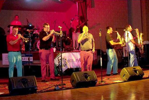 0805 Swingin Medallions