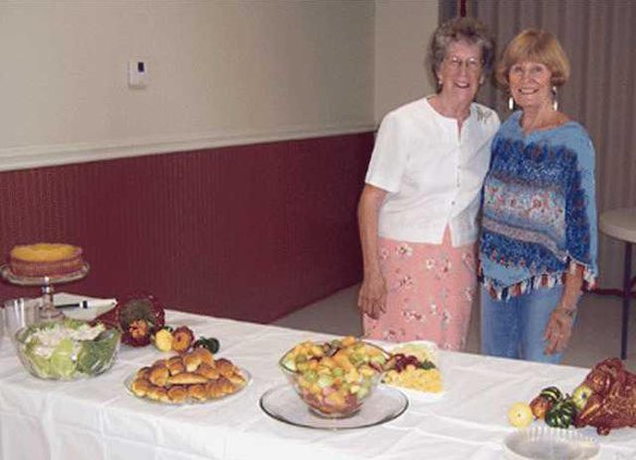 NB-GardenClub-hostess