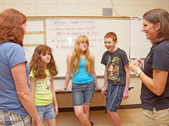 Rachel Mindy Joshua and Mindy Shadoan with Jillian Yontz 6th Grade Teacher