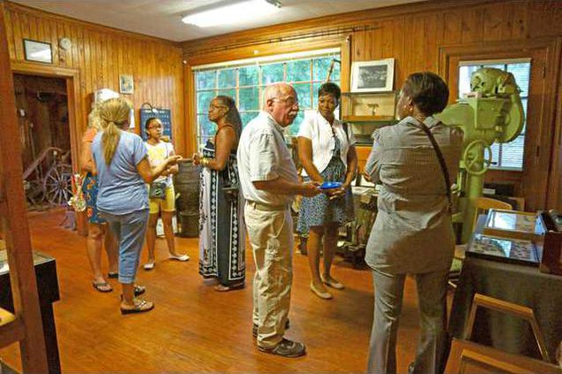 Museum-crowd