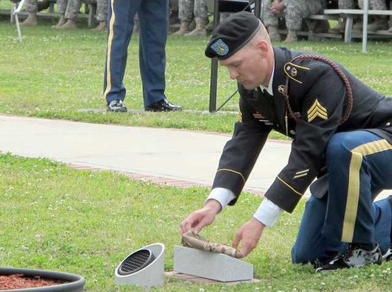 uncovering Robles-Santas monument