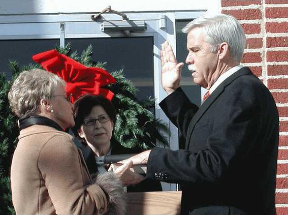 Sikes-swearing-in-011