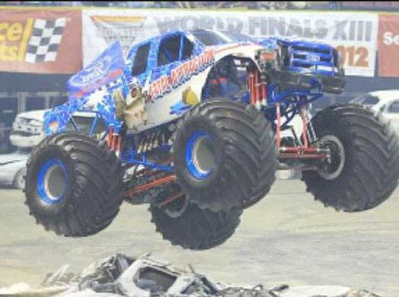 0229 Monster truck
