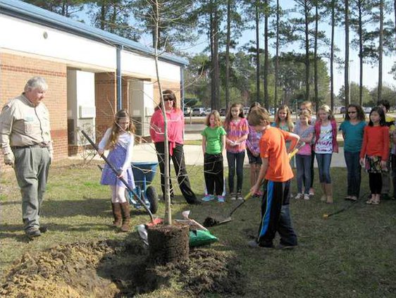 Carver-ArborDay2