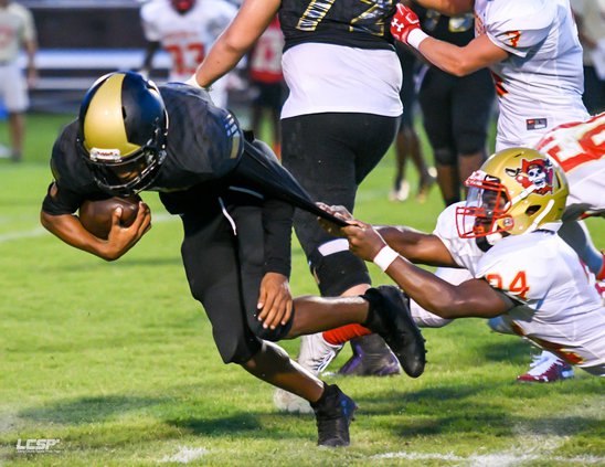 EdwardBlackmon_LibertyFootballScrimmage2.jpg
