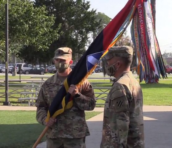 ミリタリー Walking U.S Army Sergeant In Focus: Master Sgt. Janet Lindsay > 419th Fighter Wing