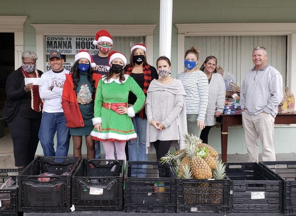 Manna House food donation 1