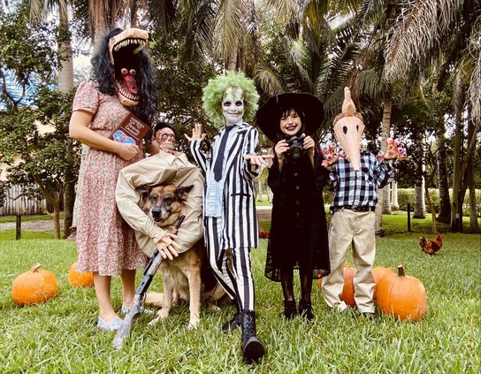 Second place kids Disbrow Family in Costume sent by Tricia Shealy.jpg