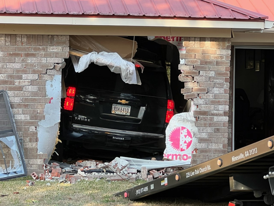 car in house 1