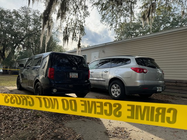 Woman stabbed multiple times, suspect arrested after chase - Coastal ...