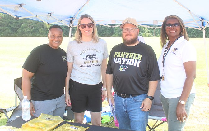 Project G.A.N.G. hosts back-to-school rally