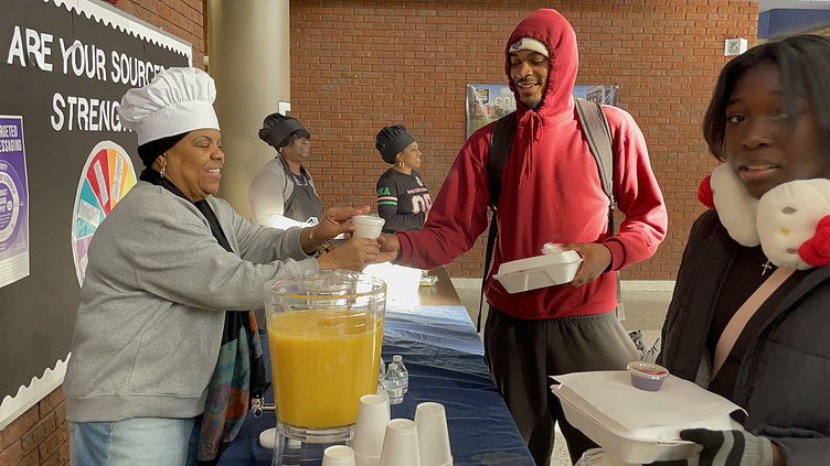 Celebrity chefs flip for Boys and Girls Club