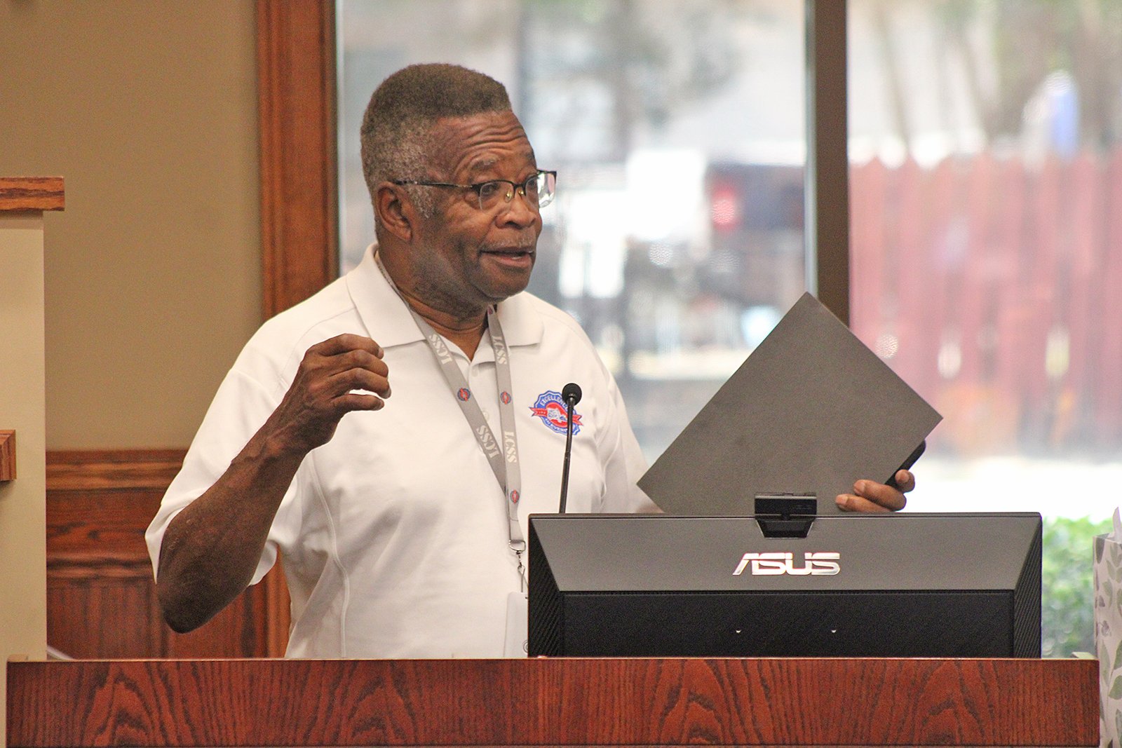 Perry hailed for his 8 years of leading Liberty school system