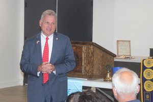 Carter: Government needs to be re-opened