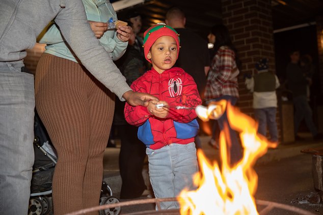 FTS tree lighting 2.jpg