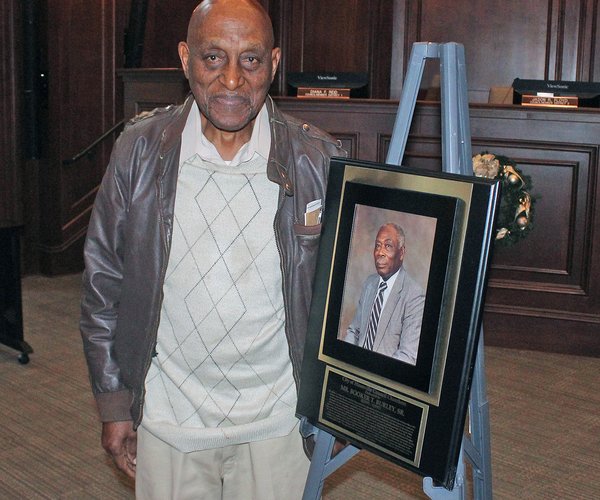 Hinesville honors pioneer Burley with naming of council chambers