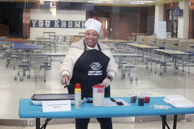 Pouring it on for Boys and Girls Club