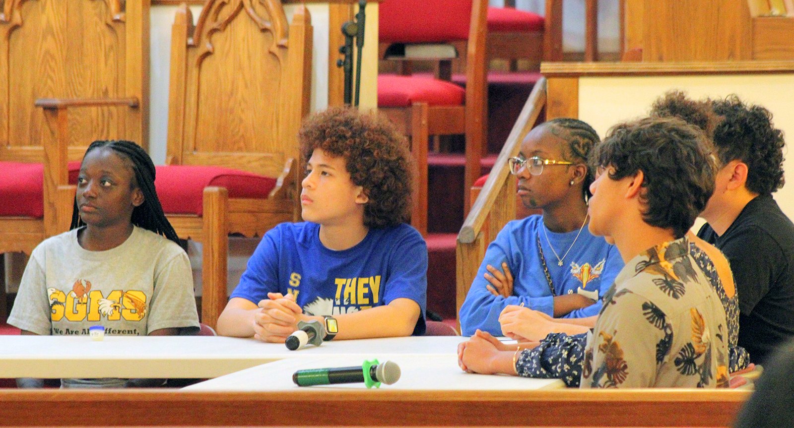 School food panned at town hall meeting