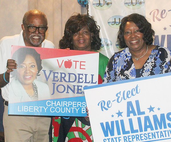 Williams handily wins Democratic primary