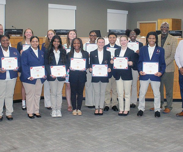 Youth commission makes pitch to county for center