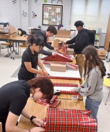 LCHS FFA chapter earns 3 stars