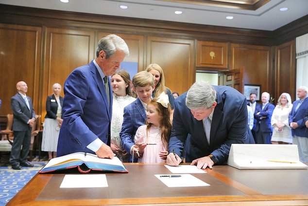 Nelson sworn in as judge
